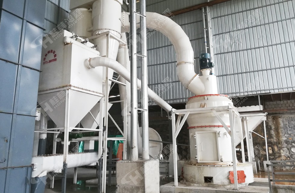 HC1700Q白炭黑气流磨加工设备:HC摆式磨粉机