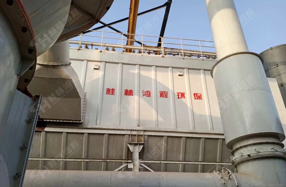 HLM1700铝矾土立磨生产线山西吕梁安装现场 HLM1700铝矾土立磨生产线山西吕梁安装现场